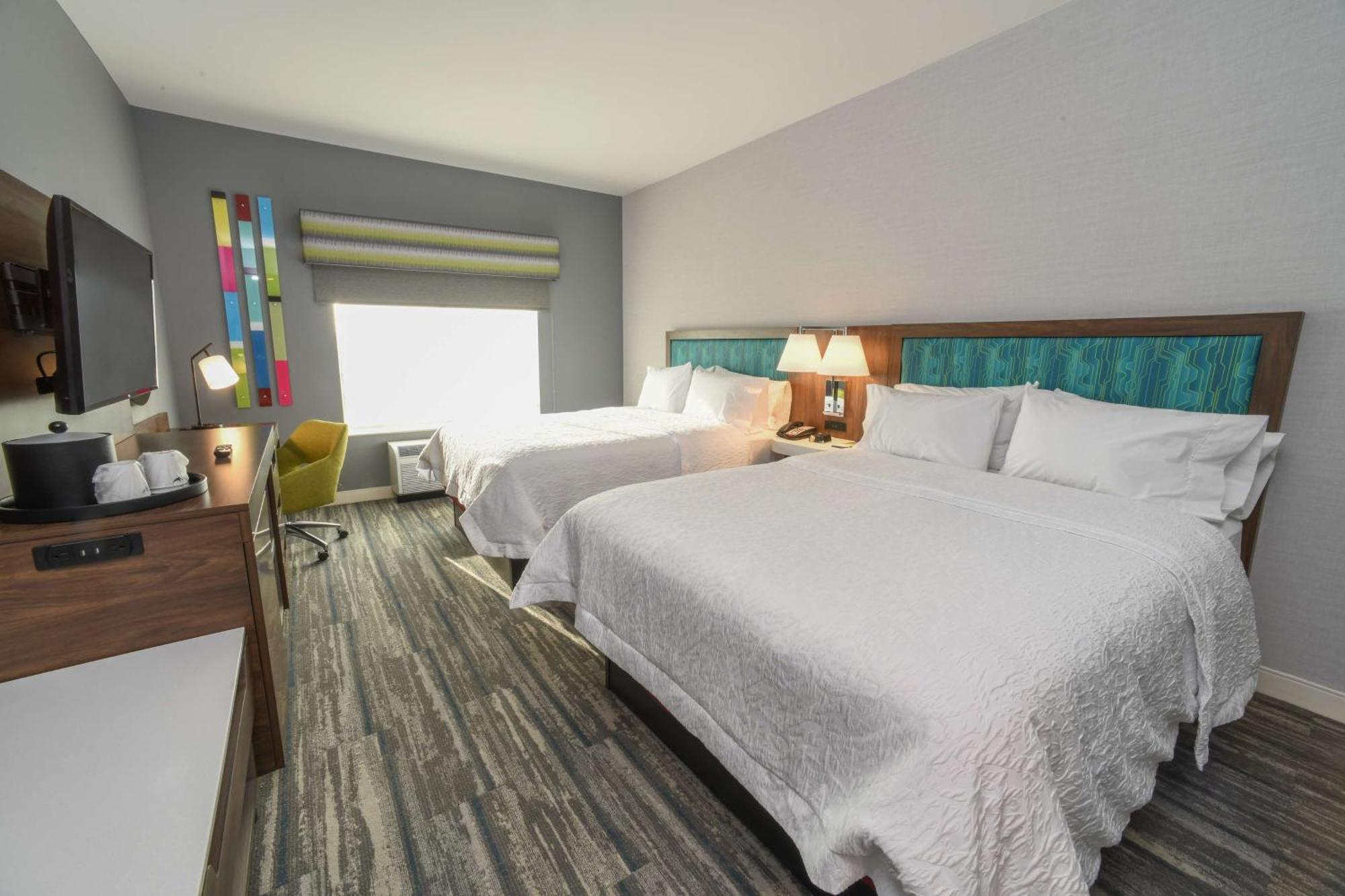 Hampton Inn & Suites Cincinnati Liberty Township West Chester Exterior photo
