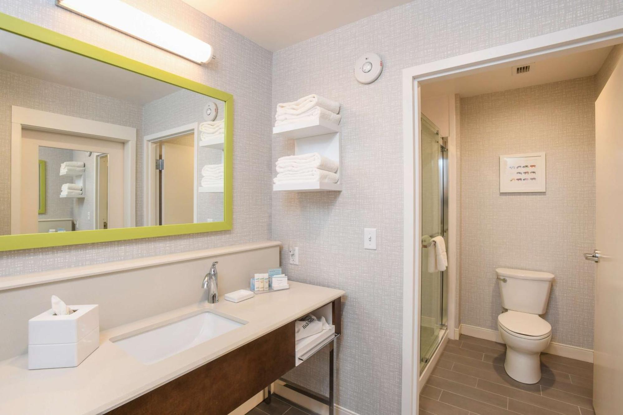 Hampton Inn & Suites Cincinnati Liberty Township West Chester Exterior photo