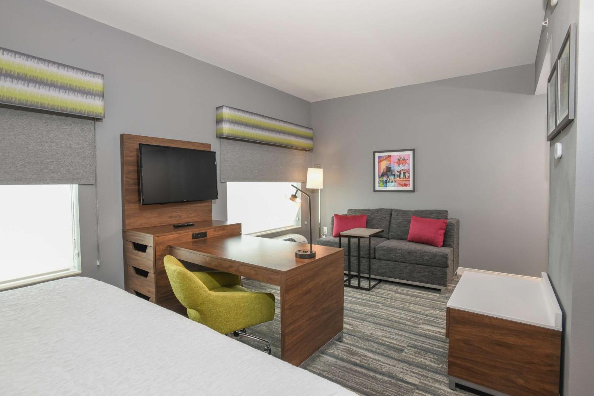 Hampton Inn & Suites Cincinnati Liberty Township West Chester Exterior photo