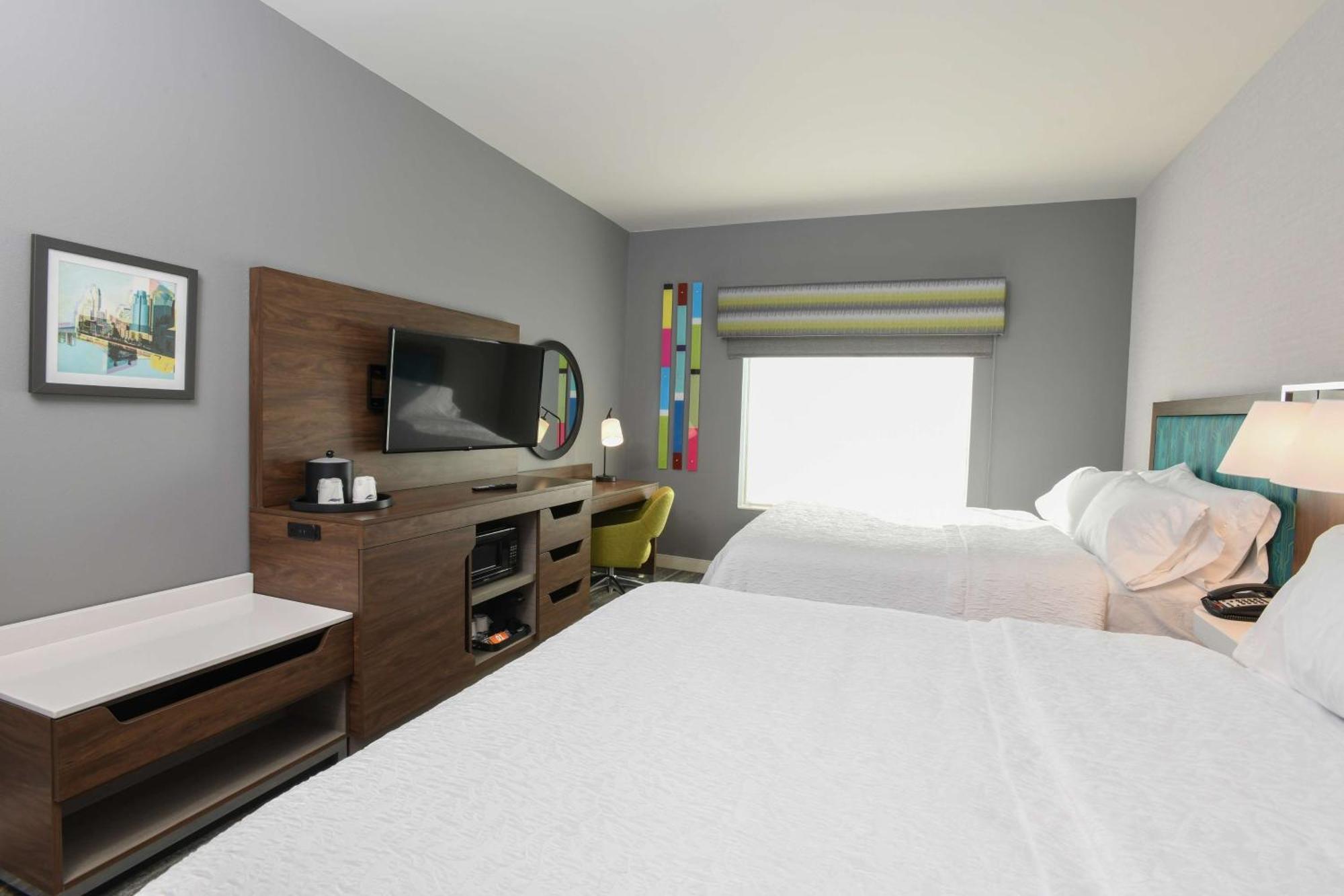 Hampton Inn & Suites Cincinnati Liberty Township West Chester Exterior photo