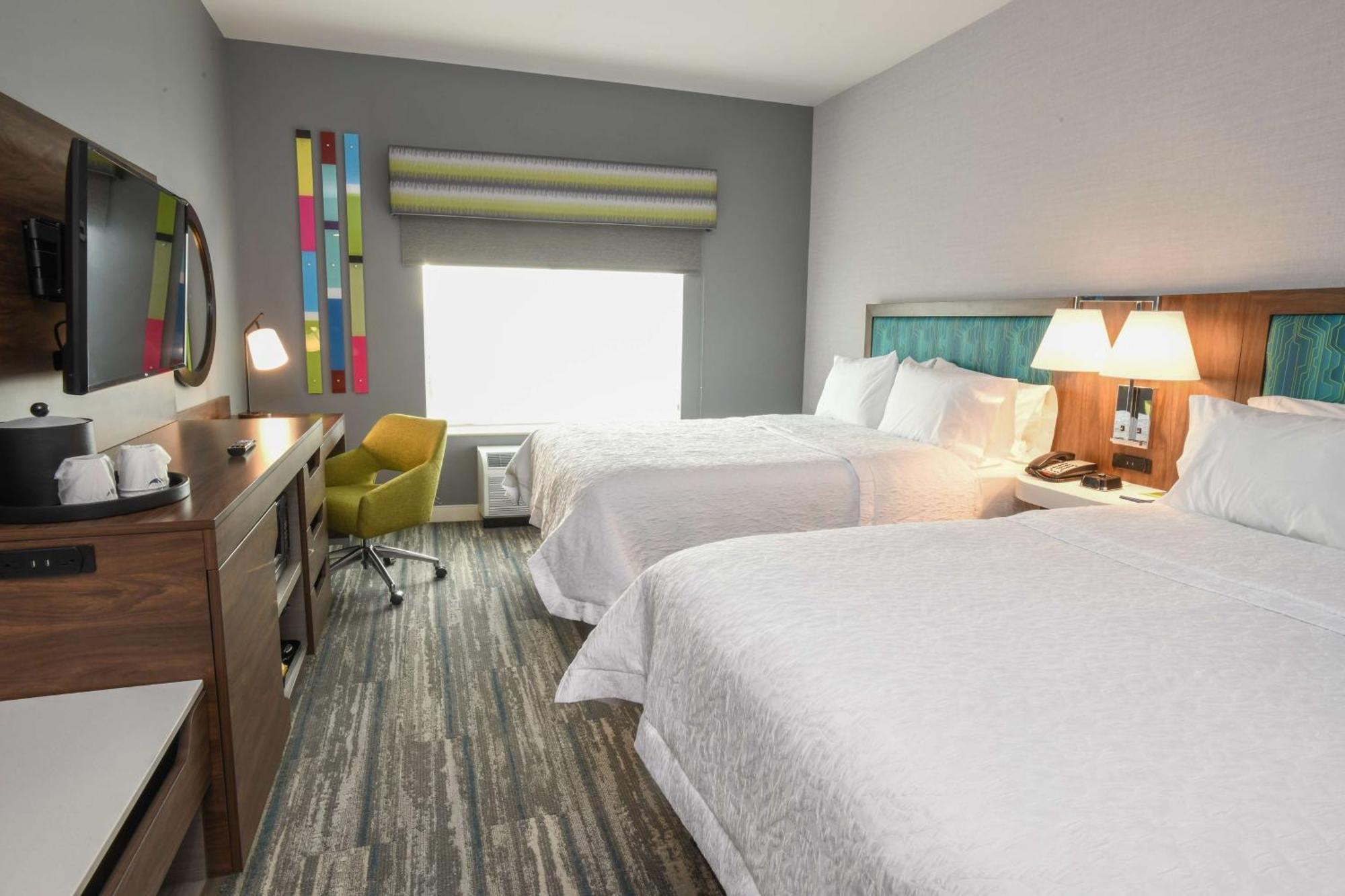 Hampton Inn & Suites Cincinnati Liberty Township West Chester Exterior photo